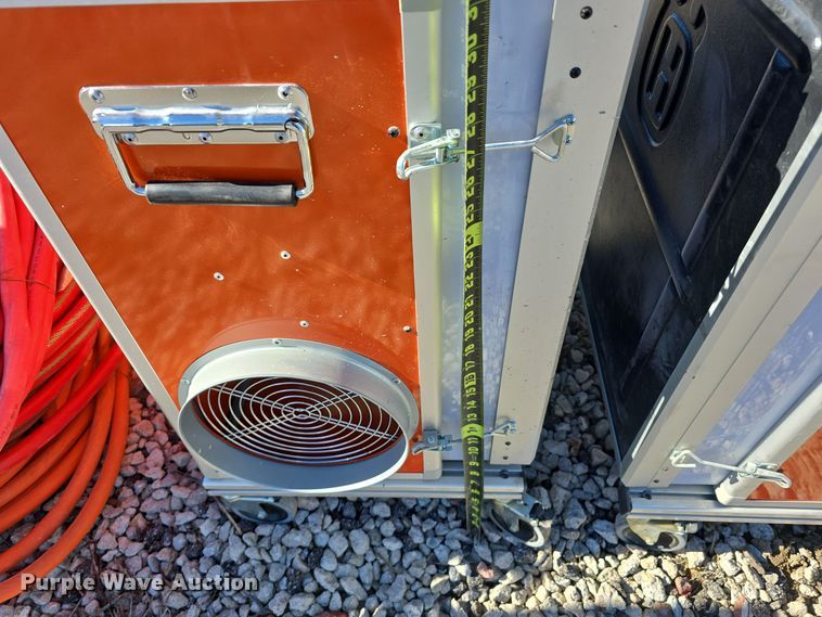 image for item DW3993 2018 Husqvarna W70P vacuum