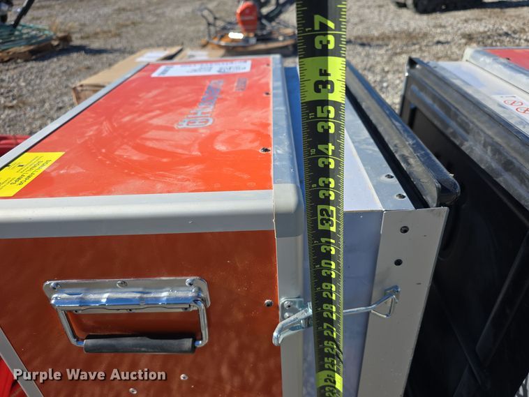 image for item DW3993 2018 Husqvarna W70P vacuum