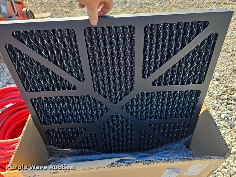 image for item DW3993 2018 Husqvarna W70P vacuum