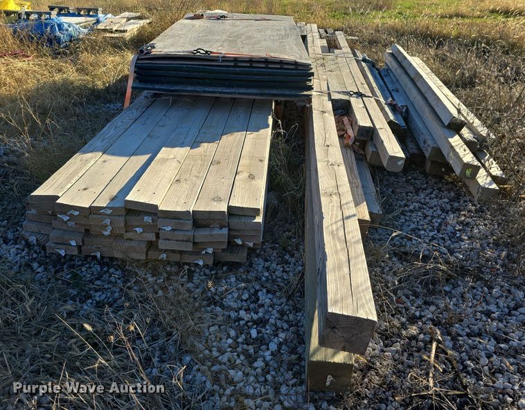 image for item DW3996 Approximately 655 pieces of lumber