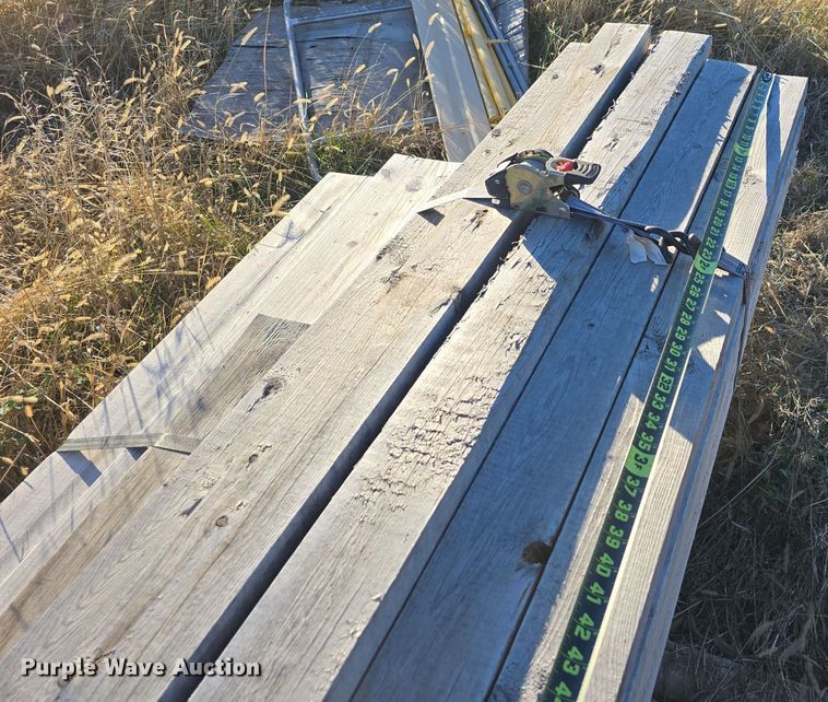 image for item DW3996 Approximately 655 pieces of lumber