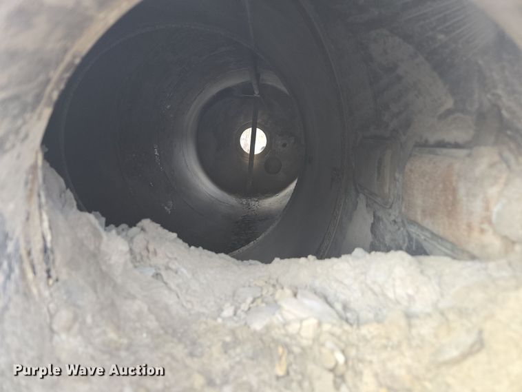 image for item DX1524 Concrete silo