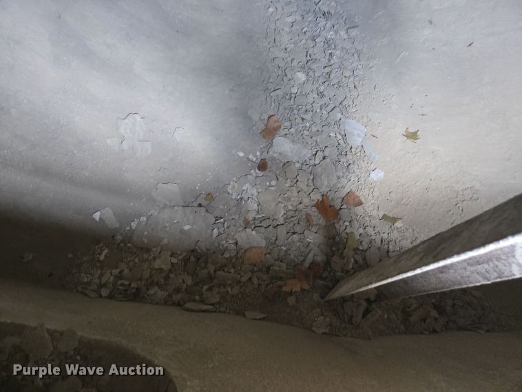 image for item DX1524 Concrete silo