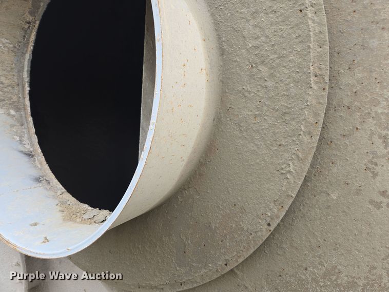 image for item DX1524 Concrete silo