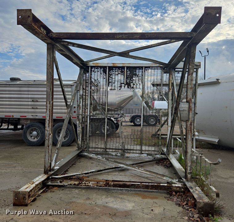 image for item DX1524 Concrete silo