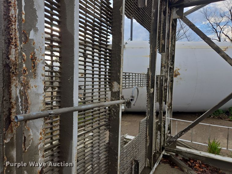 image for item DX1524 Concrete silo