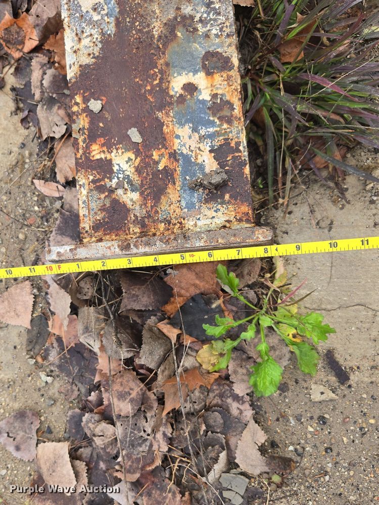 image for item DX1524 Concrete silo