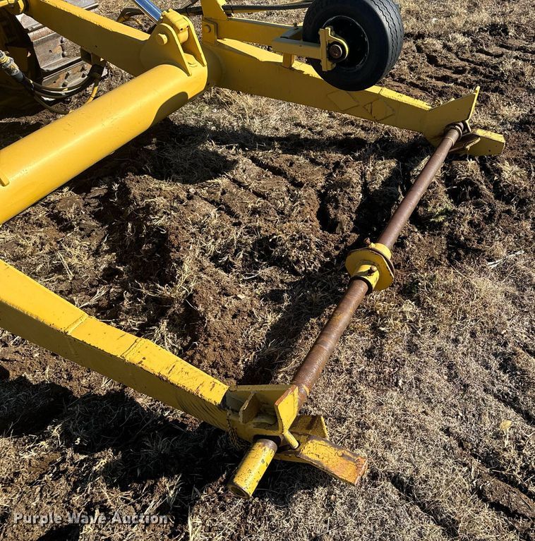 image for item DX3801 1978 Caterpillar D6D cable plow