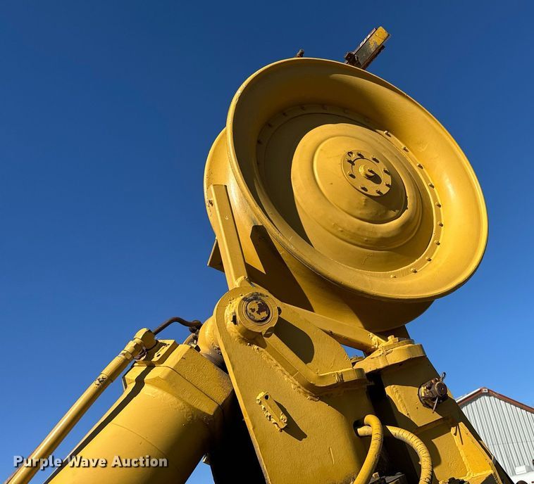 image for item DX3801 1978 Caterpillar D6D cable plow