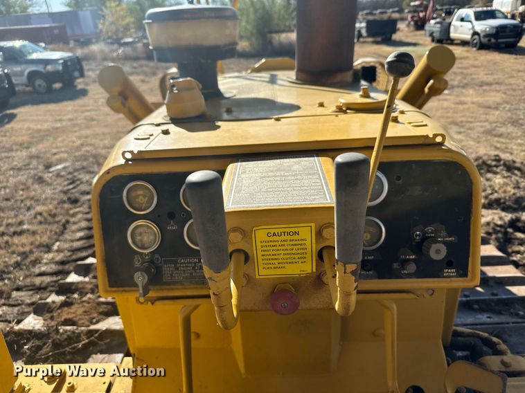 image for item DX3801 1978 Caterpillar D6D cable plow