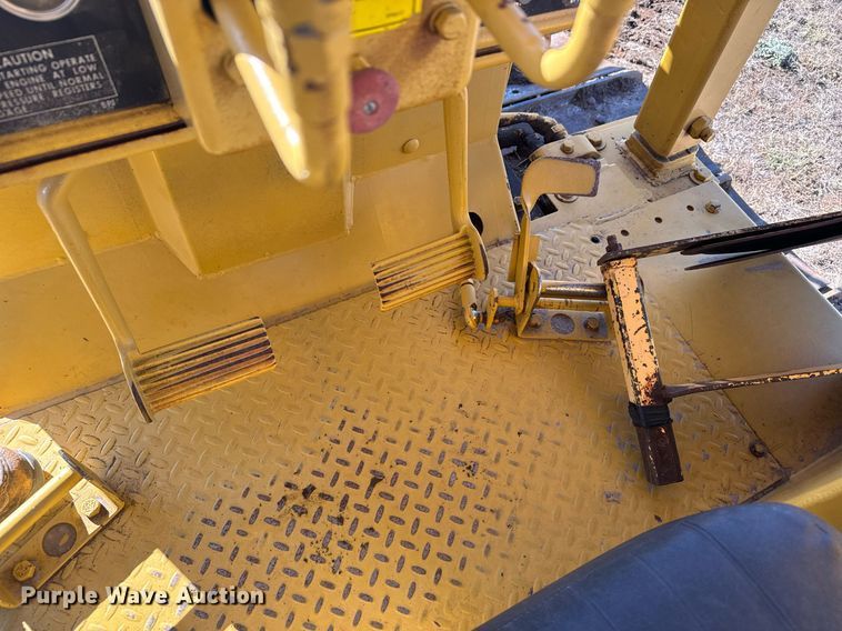 image for item DX3801 1978 Caterpillar D6D cable plow