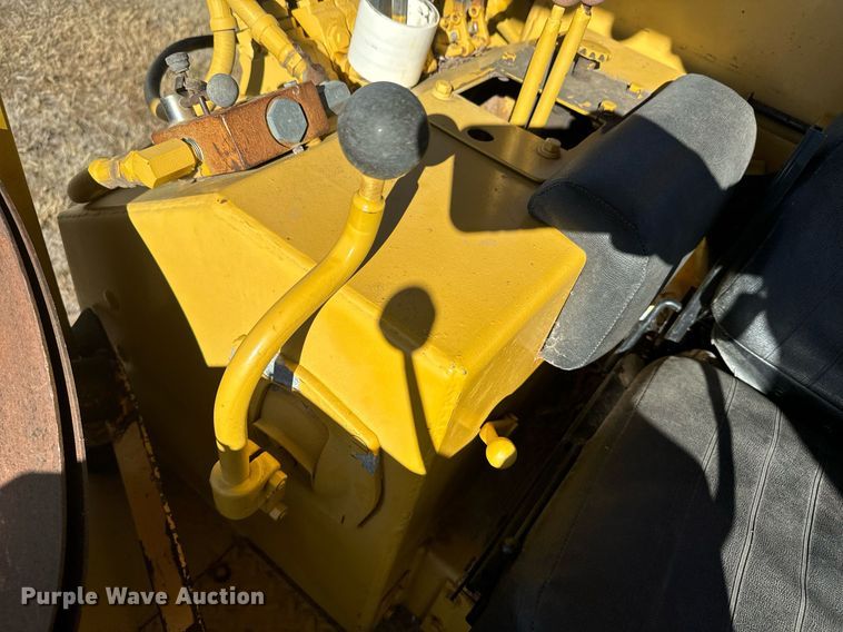 image for item DX3801 1978 Caterpillar D6D cable plow