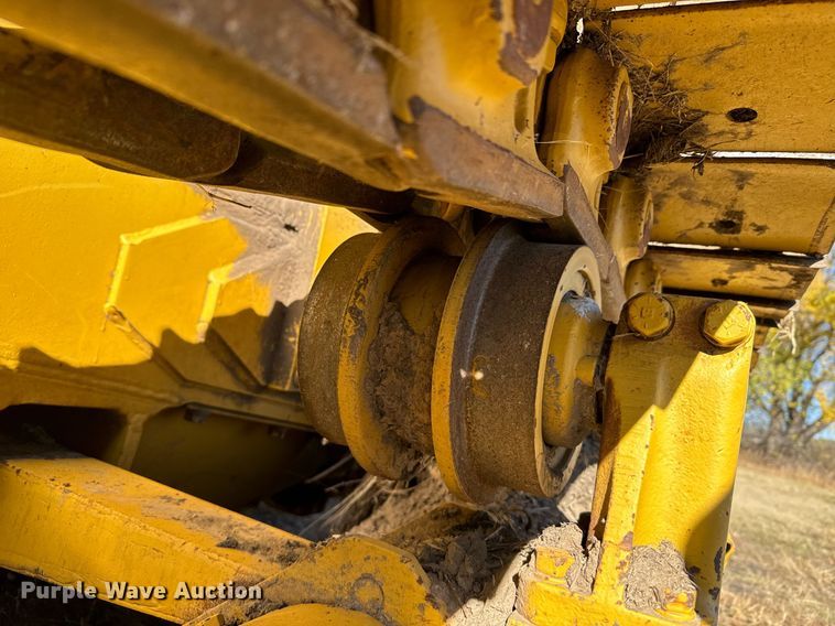 image for item DX3801 1978 Caterpillar D6D cable plow