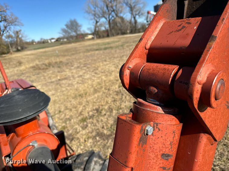 image for item DX3804 Ditch Witch 8020T cable plow