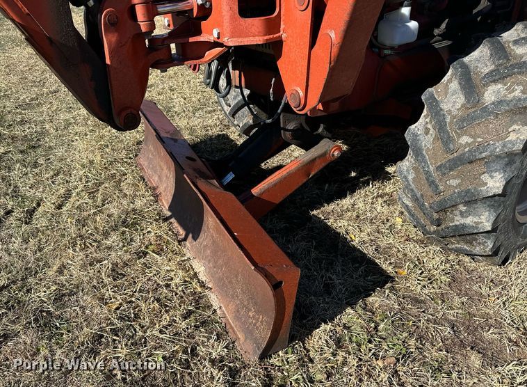 image for item DX3804 Ditch Witch 8020T cable plow