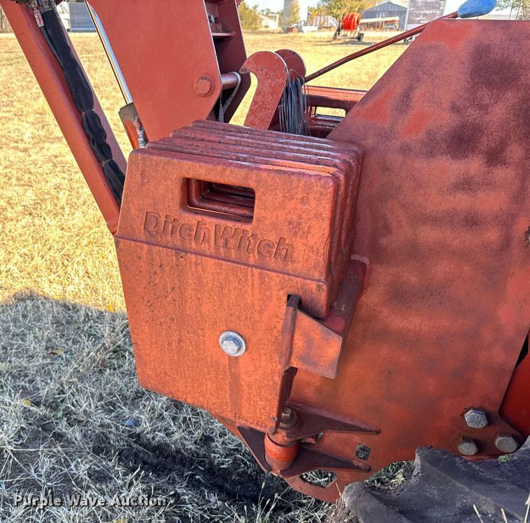 image for item DX3804 Ditch Witch 8020T cable plow