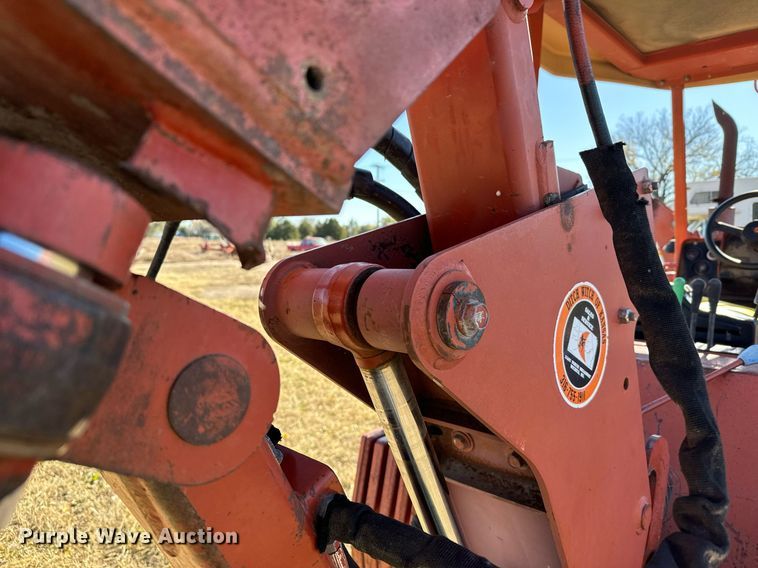 image for item DX3804 Ditch Witch 8020T cable plow