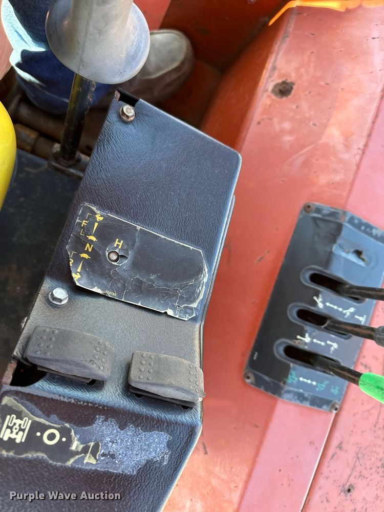 image for item DX3804 Ditch Witch 8020T cable plow