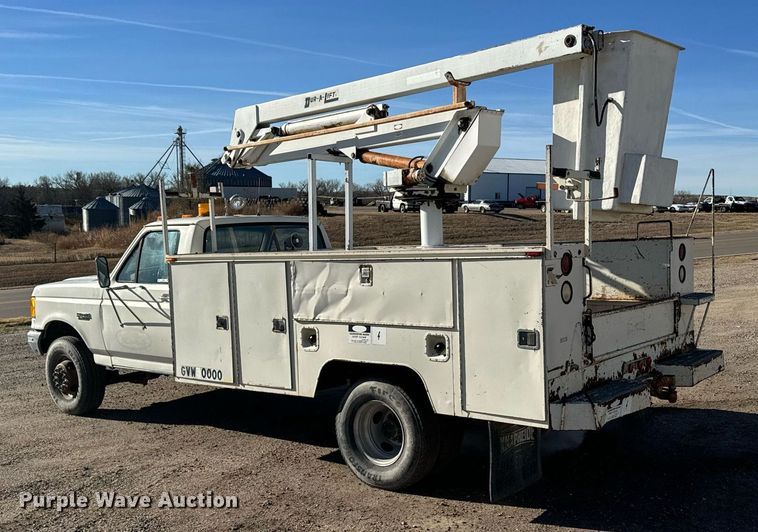 image for item DX3819 1989 Ford F350 Super Duty bucket truck