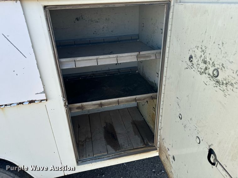 image for item DX3819 1989 Ford F350 Super Duty bucket truck