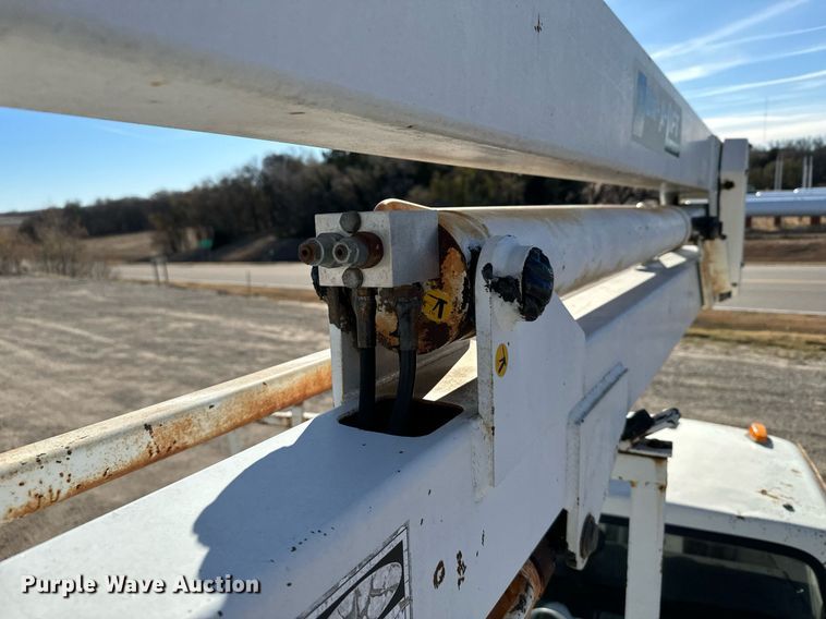 image for item DX3819 1989 Ford F350 Super Duty bucket truck