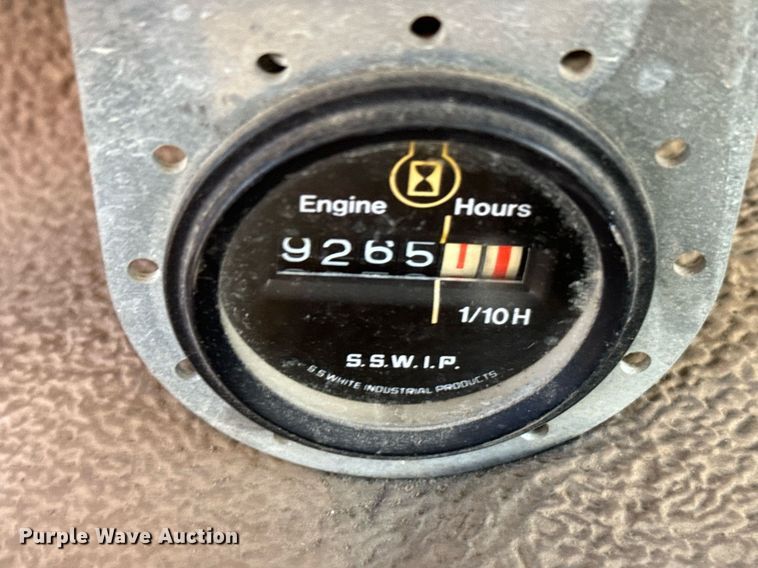 image for item DX3819 1989 Ford F350 Super Duty bucket truck