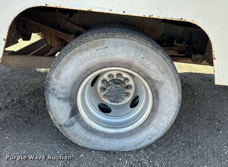 image for item DX3819 1989 Ford F350 Super Duty bucket truck