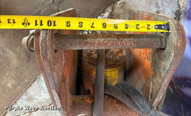 image for item DX3828 Stanley MB-550 backhoe breaker