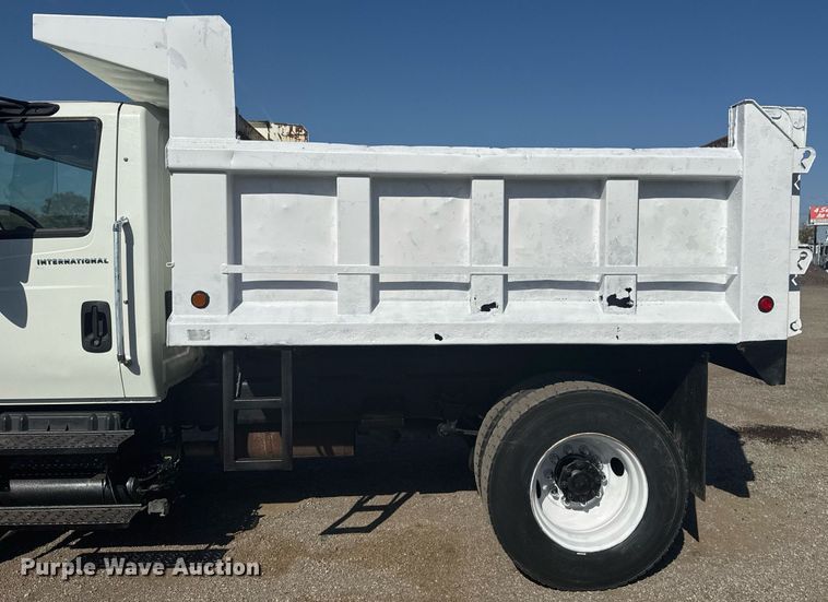 image for item EG2193 2007 International  4300 dump truck