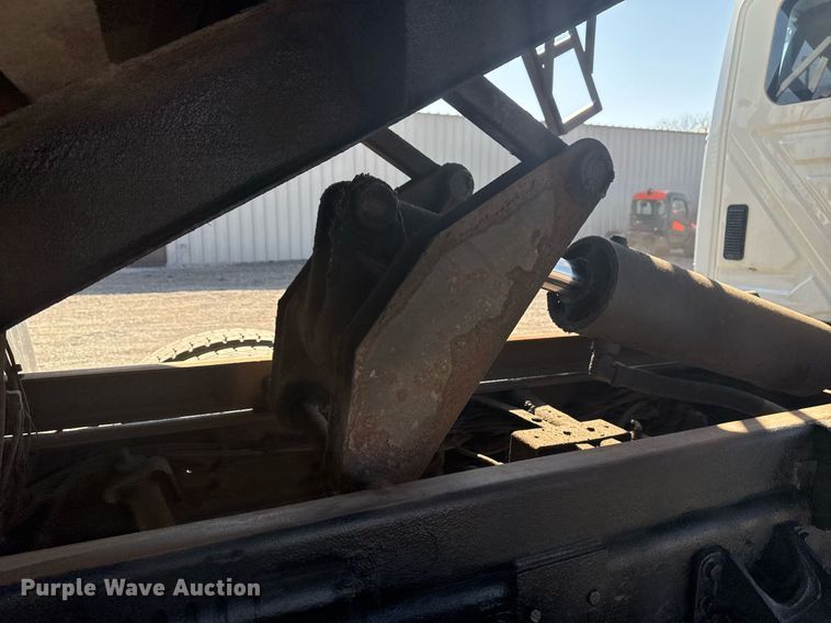 image for item EG2193 2007 International  4300 dump truck