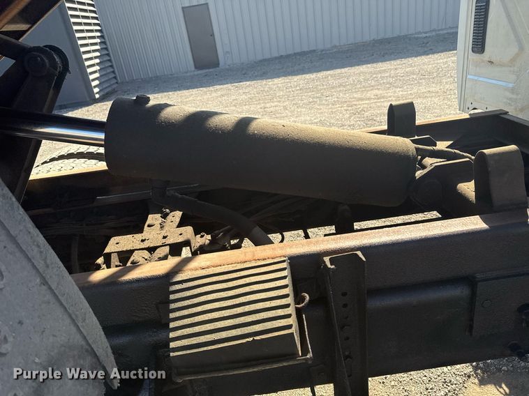 image for item EG2193 2007 International  4300 dump truck