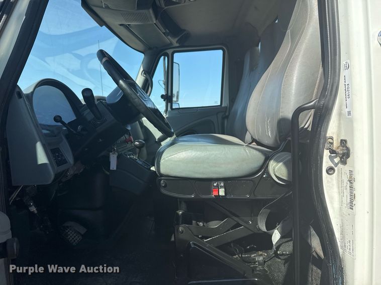 image for item EG2193 2007 International  4300 dump truck