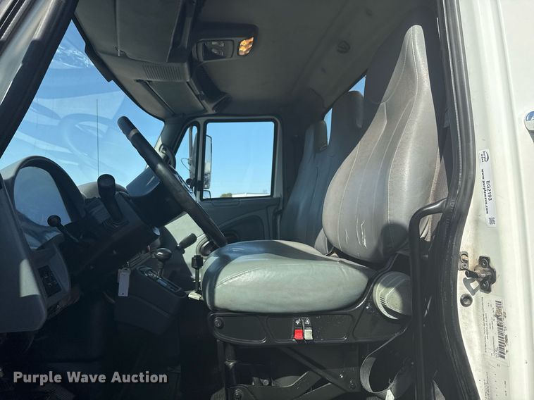 image for item EG2193 2007 International  4300 dump truck