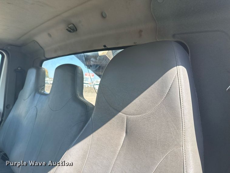 image for item EG2193 2007 International  4300 dump truck