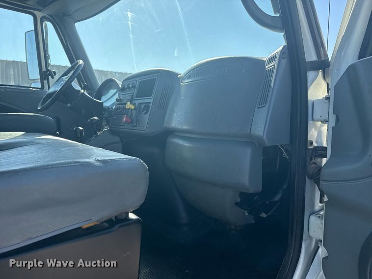 image for item EG2193 2007 International  4300 dump truck