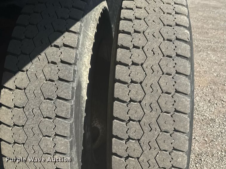 image for item EG2193 2007 International  4300 dump truck