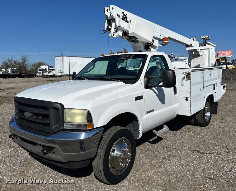 image for item EG2236 2004 Ford F450 Super Duty bucket truck