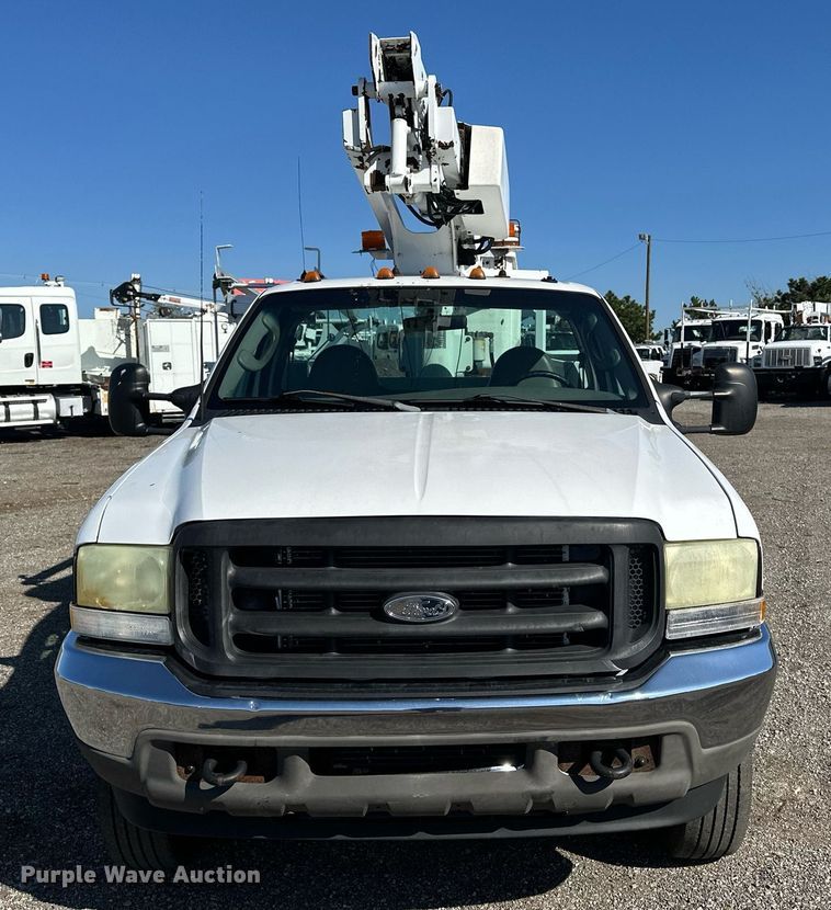 image for item EG2236 2004 Ford F450 Super Duty bucket truck