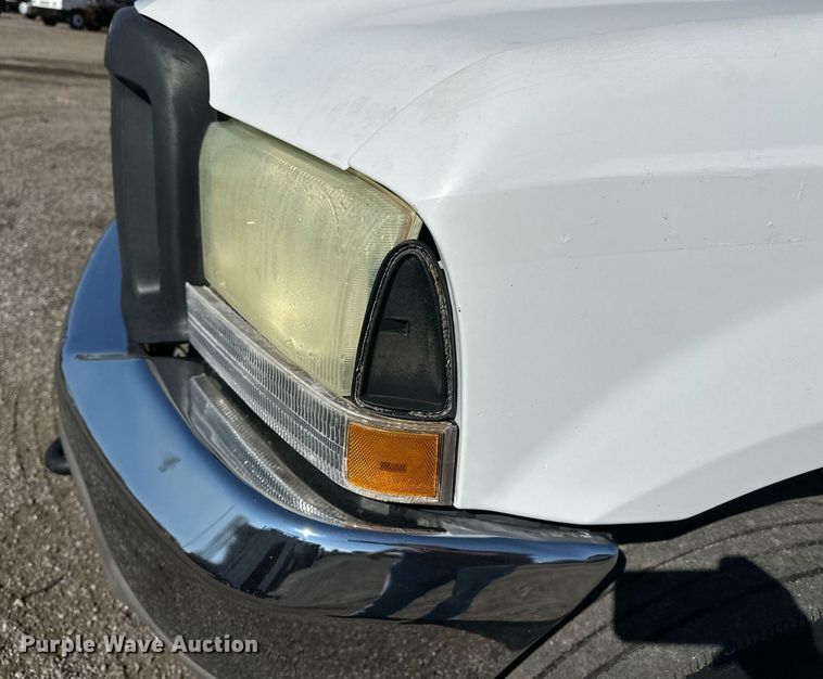 image for item EG2236 2004 Ford F450 Super Duty bucket truck