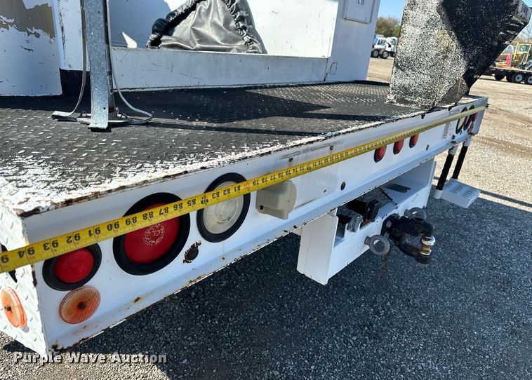 image for item EG2236 2004 Ford F450 Super Duty bucket truck