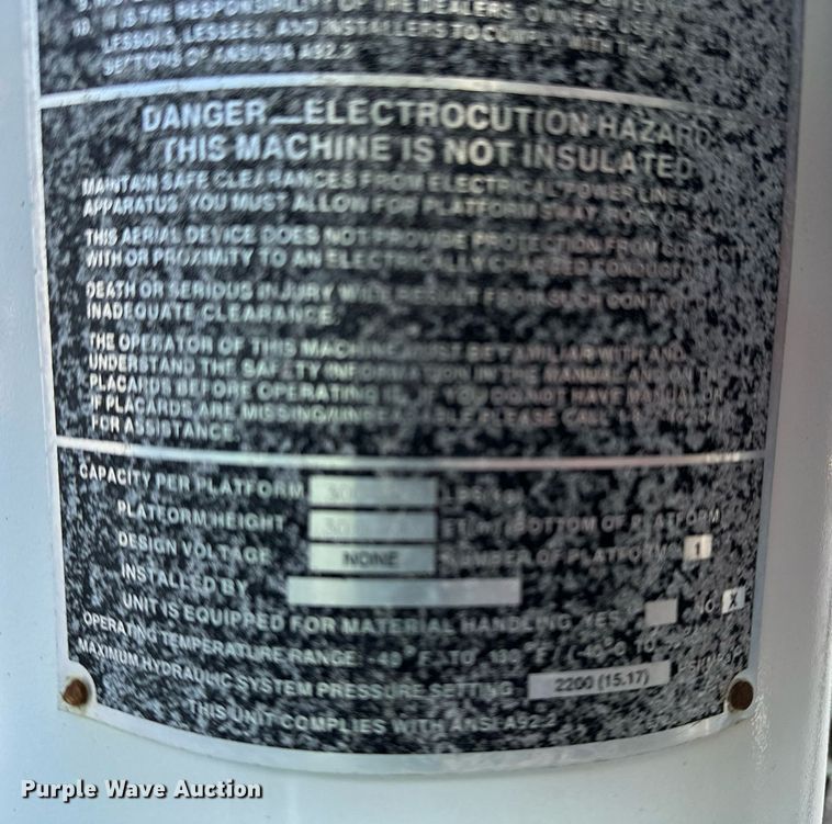 image for item EG2236 2004 Ford F450 Super Duty bucket truck