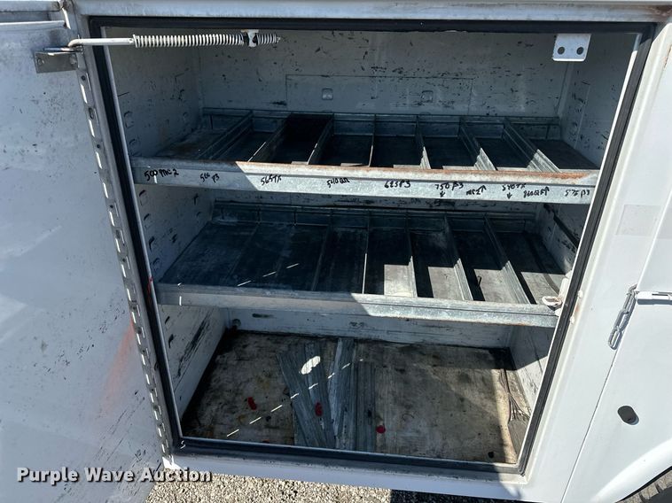 image for item EG2236 2004 Ford F450 Super Duty bucket truck