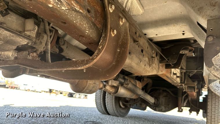 image for item EG2236 2004 Ford F450 Super Duty bucket truck