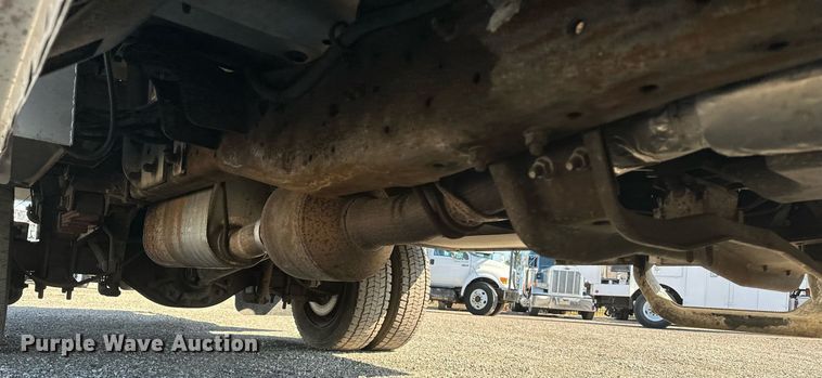 image for item EG2236 2004 Ford F450 Super Duty bucket truck