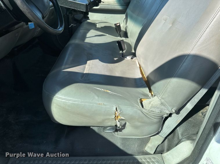 image for item EG2236 2004 Ford F450 Super Duty bucket truck