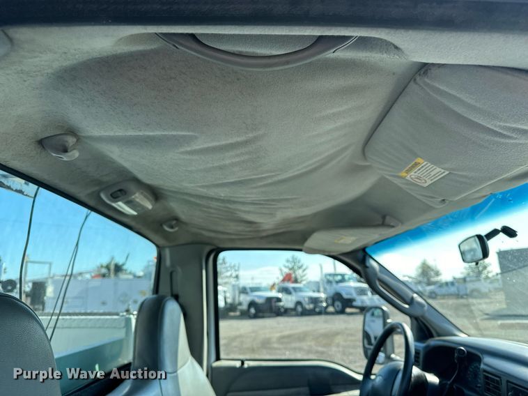 image for item EG2236 2004 Ford F450 Super Duty bucket truck