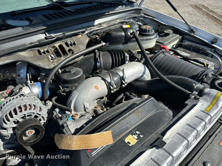 image for item EG2236 2004 Ford F450 Super Duty bucket truck