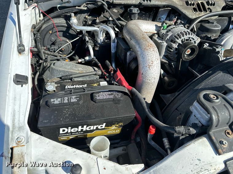 image for item EG2236 2004 Ford F450 Super Duty bucket truck