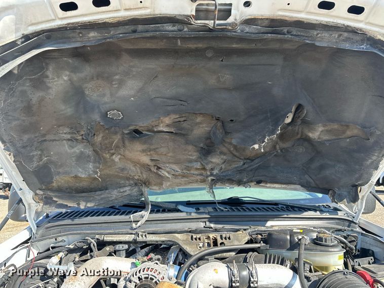 image for item EG2236 2004 Ford F450 Super Duty bucket truck