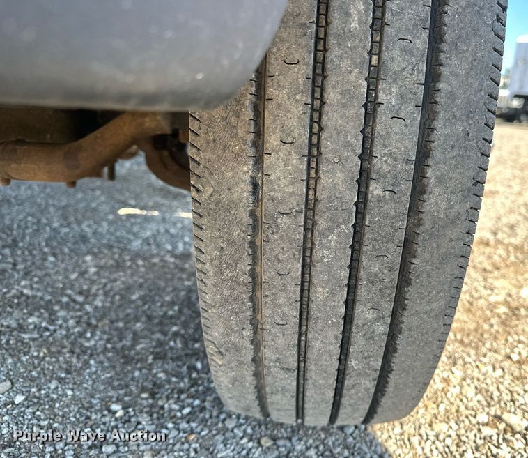 image for item EG2236 2004 Ford F450 Super Duty bucket truck